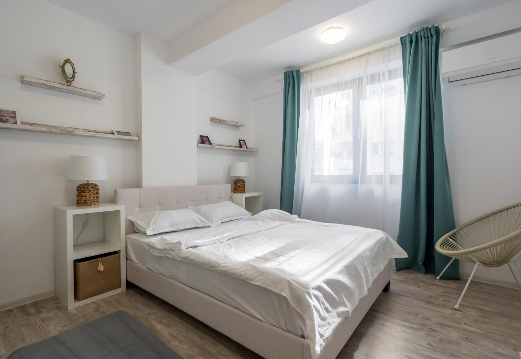 The Painter - Timpuri Noi 1Br With Parking Apartment Bucharest Exterior photo