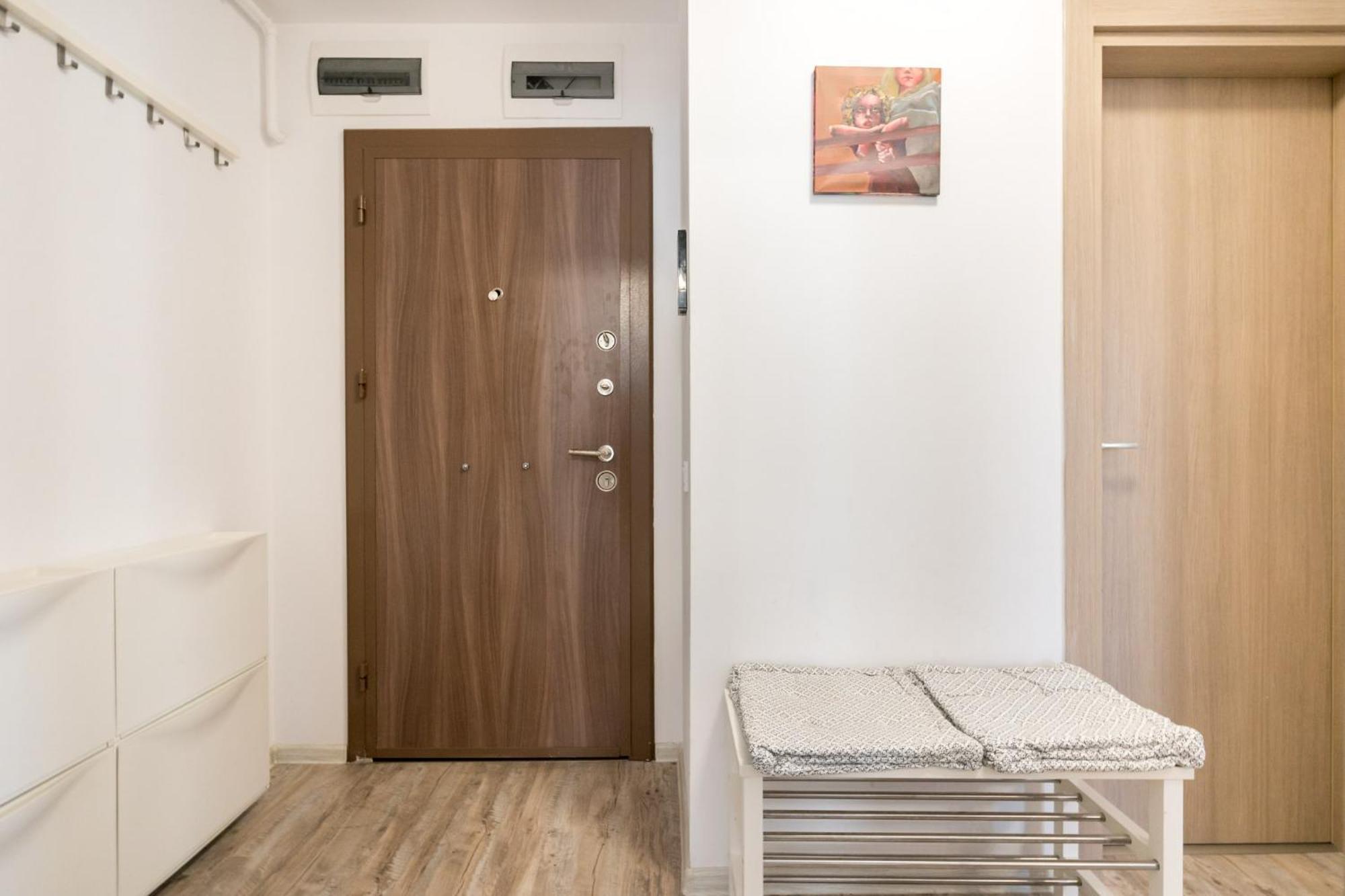 The Painter - Timpuri Noi 1Br With Parking Apartment Bucharest Exterior photo